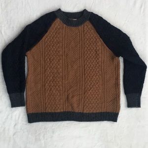 Women’s Sweater 🐿